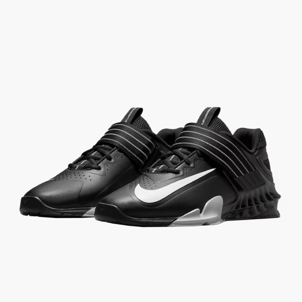 Nike Savaleo Sneakers Shoes Men’s 7 Women’s 8.5 Lifters Weightlifting